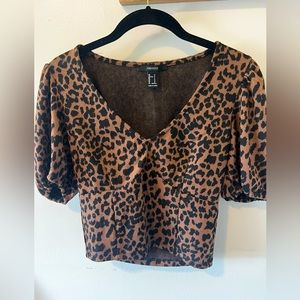 Leopard print short sleeve sweater top